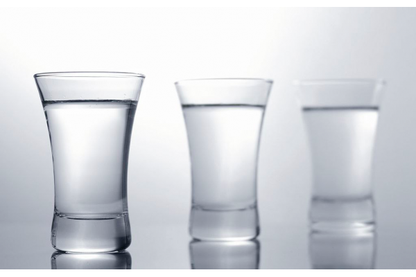 Как правильно разбавлять пищевой спирт с водой?