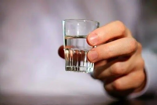 Что будет если выпить чистый спирт?
