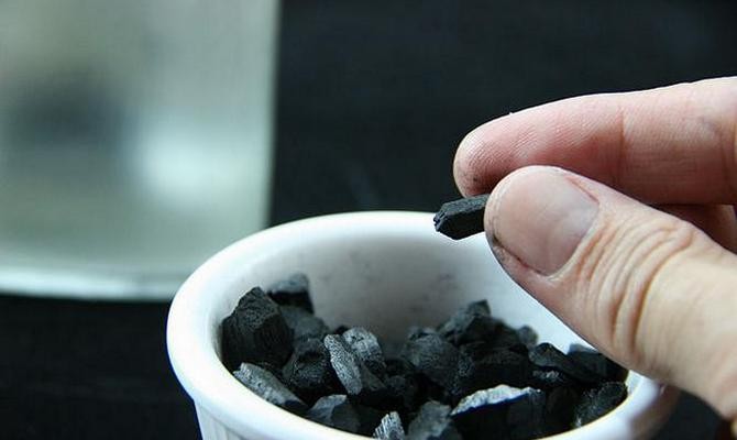 Уголь для очистки этилового спирта от примесей